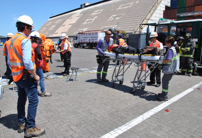 ITI y Armada realizan simulacro de derrame de sustancias peligrosas