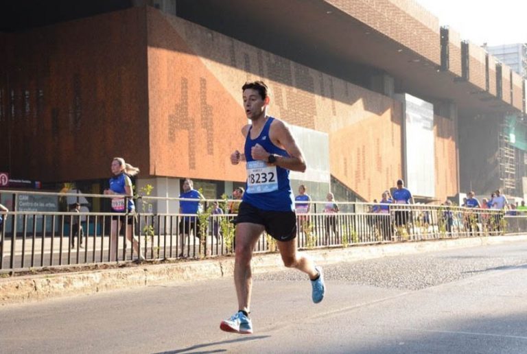 Atleta de ITI clasifica al Maratón de Boston