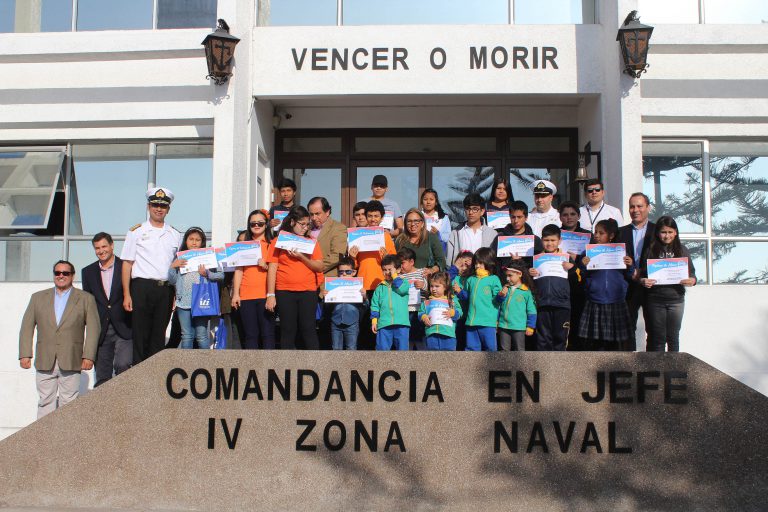 ITI y Armada premian a ganadores de concurso “Pinto Mi Puerto y el Mes del Mar”