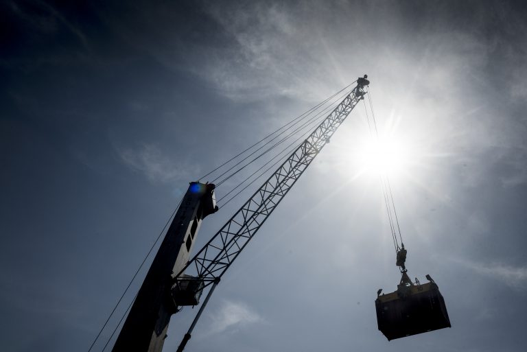 ITI desarrolla exitosa operación para recibir estructuras de planta de litio en Bolivia
